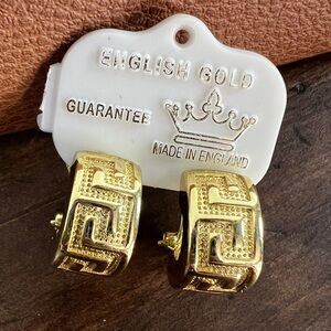 English Gold Made in England Gold Greek Key Hoop Earrings